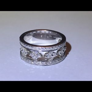 Kwiat Jasmine diamond & 18k wht gld ring